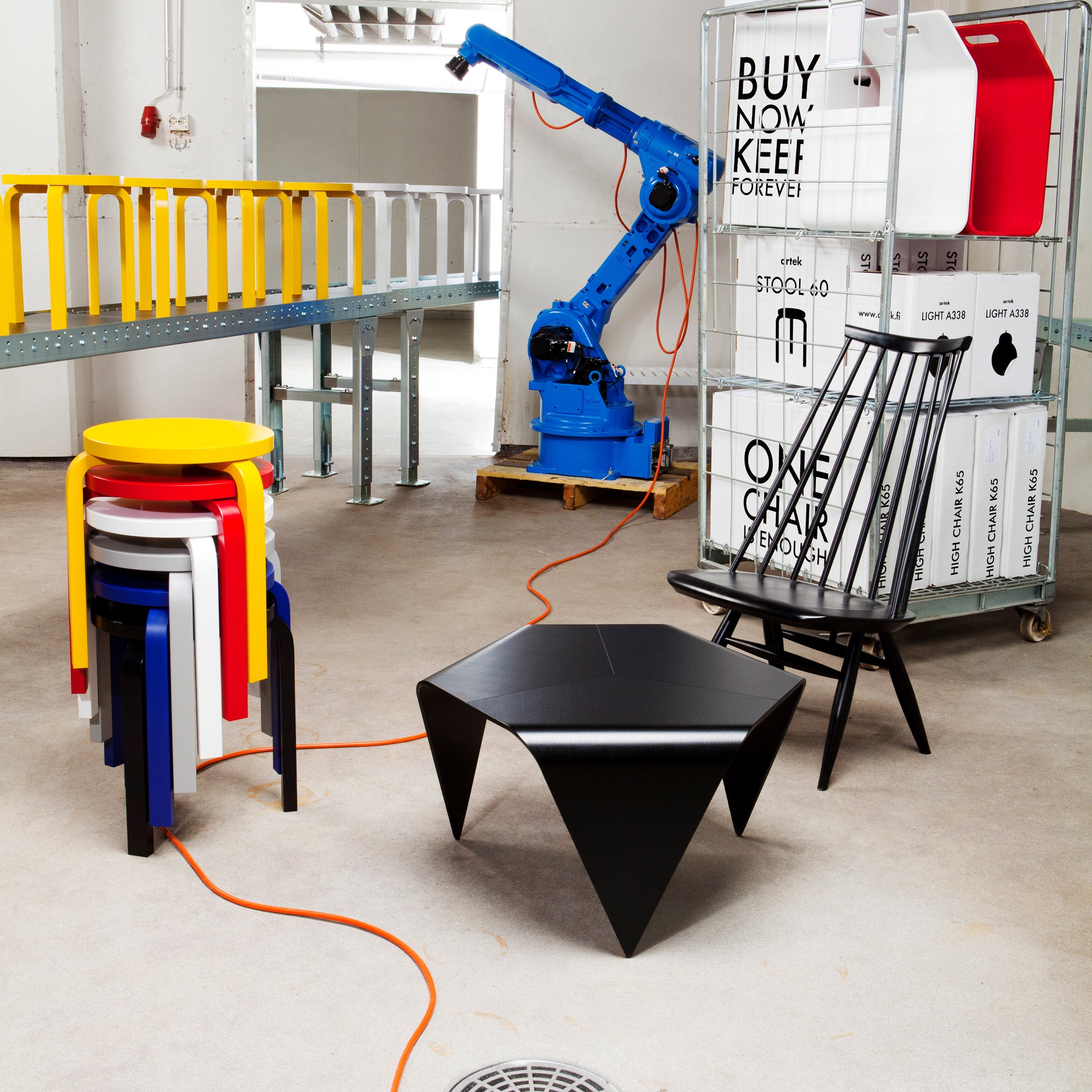 Artek Trienna Coffee Table - Oak - Image 10