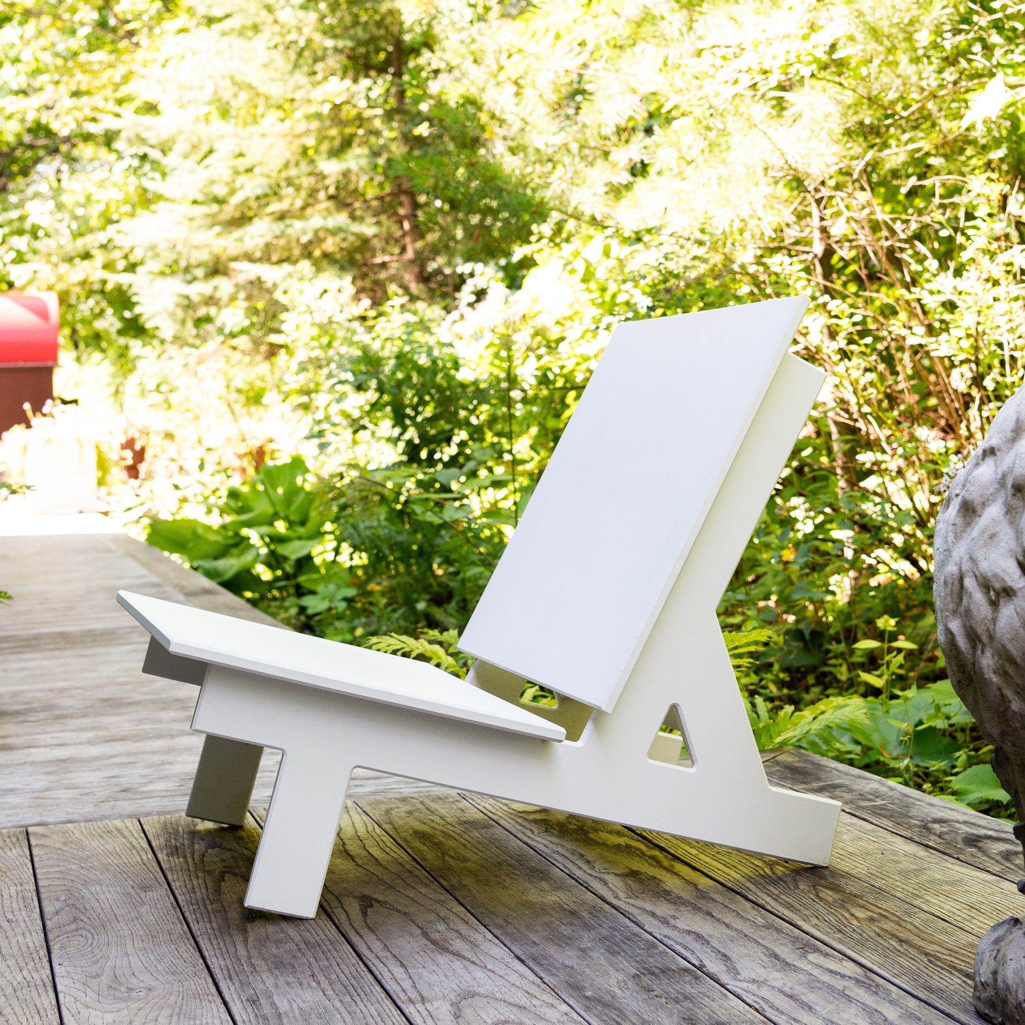 Taavi Outdoor Lounge Chair in Recycled Plastic - Image 4