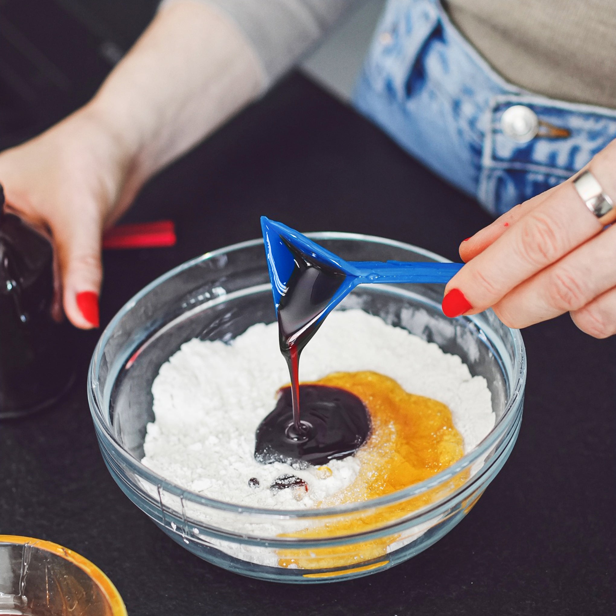 Polygons Magnetic Measuring Spoons - Set of 2 - Image 2