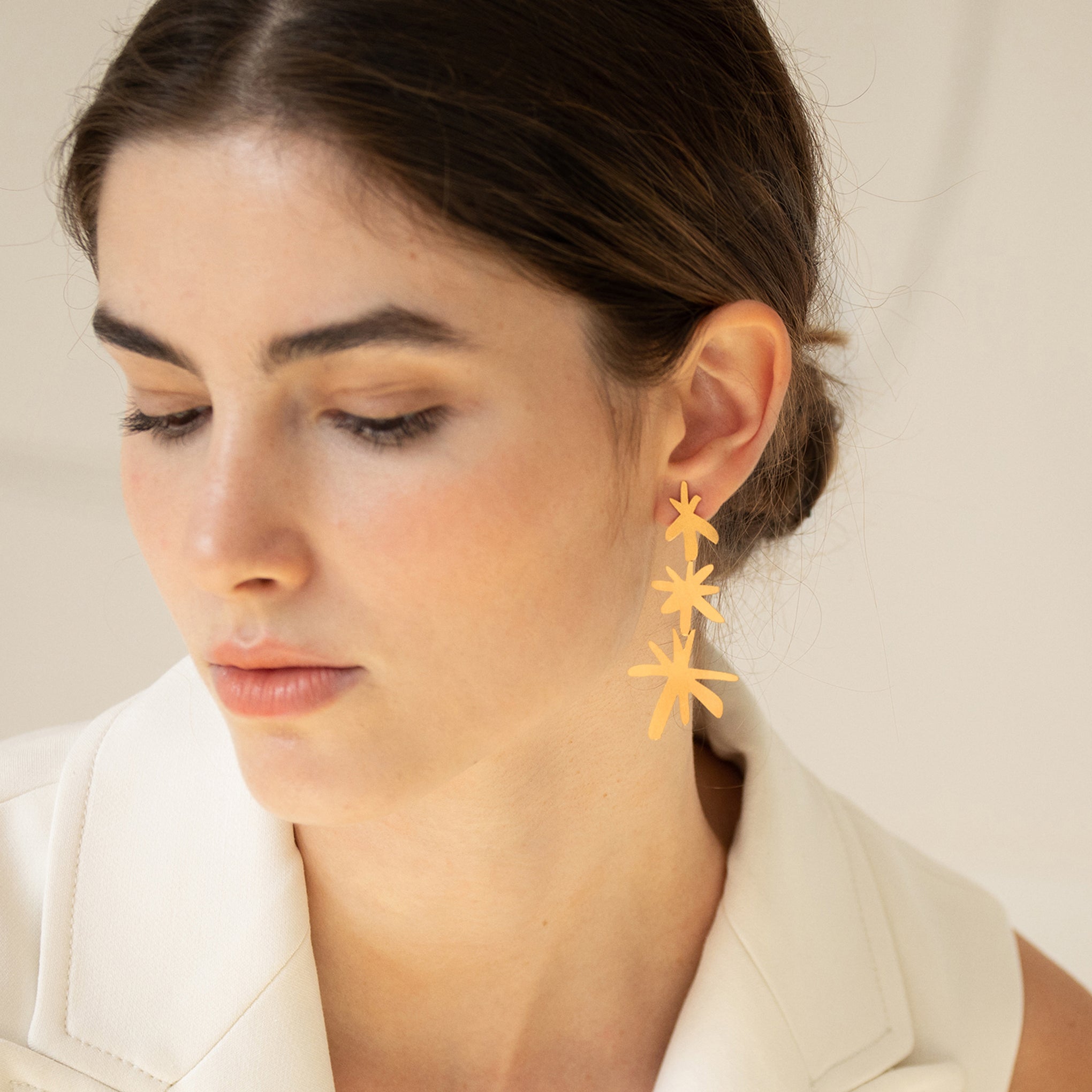 Joan Mir?? Gold-Plated Linear Star Earrings - Image 2