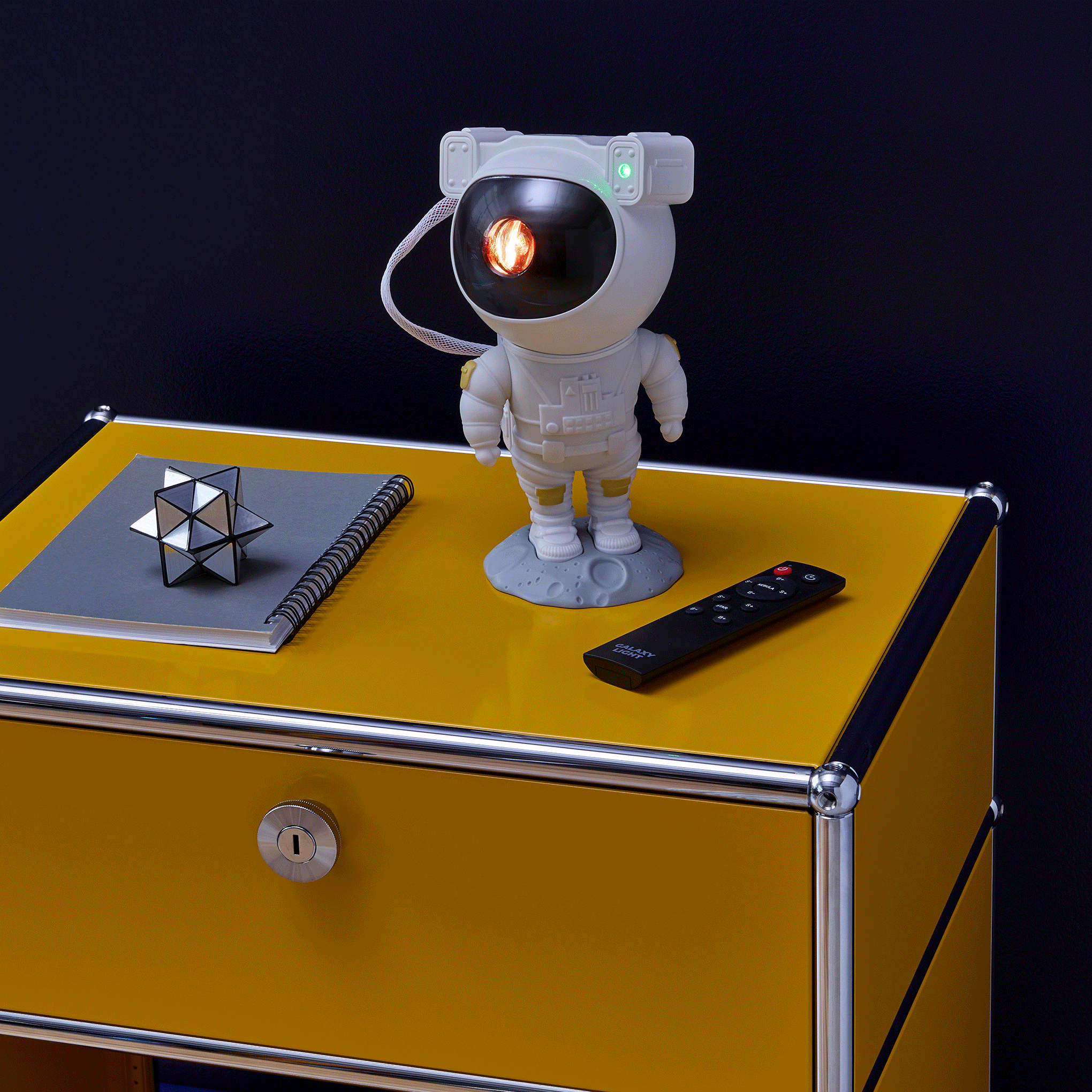 Astronaut Galaxy Light Projector - Image 3