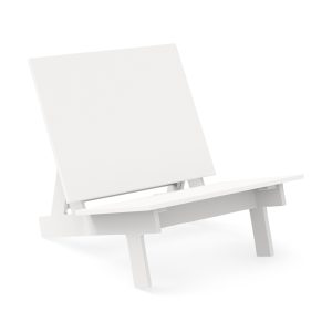 Taavi Outdoor Lounge Chair in Recycled Plastic