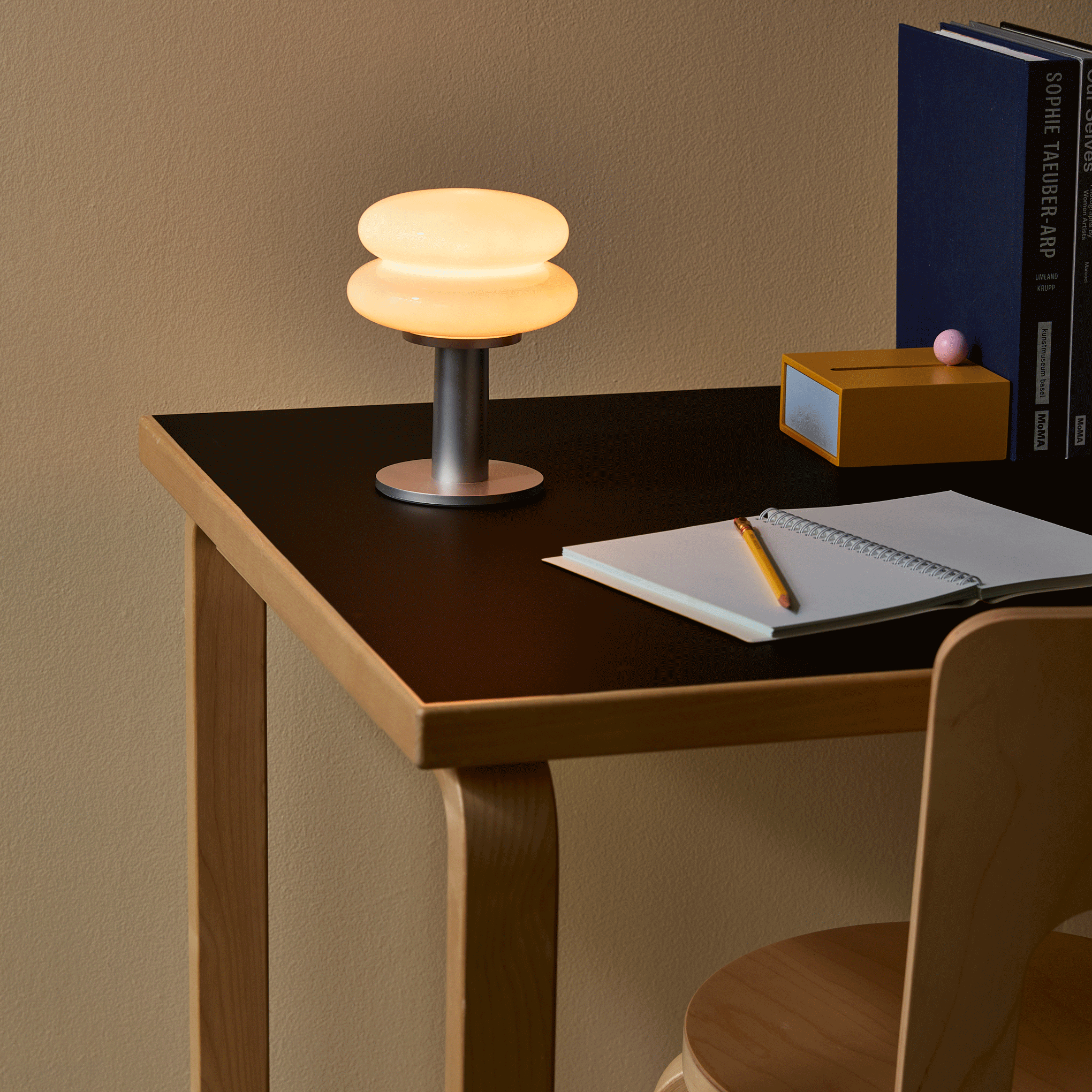 Snowman 15 Portable Lamp - Pink/ Silver - Image 2